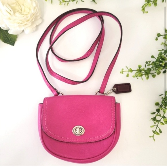 Vintage Coach half-moon turnlock flap Fushia pink leather mini crossbody bag. - Picture 1 of 1